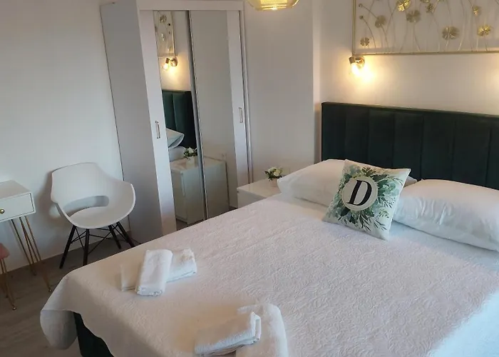 Modern Luxury Diva 3, 4 Stars, Ciovo, Okrug 아파트