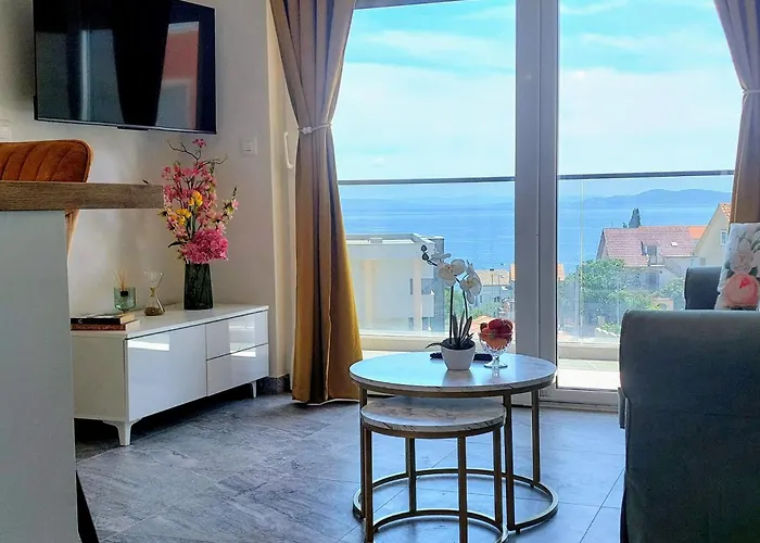 Modern Luxury Diva 3, 4 Stars, Ciovo, Okrug * تروغير