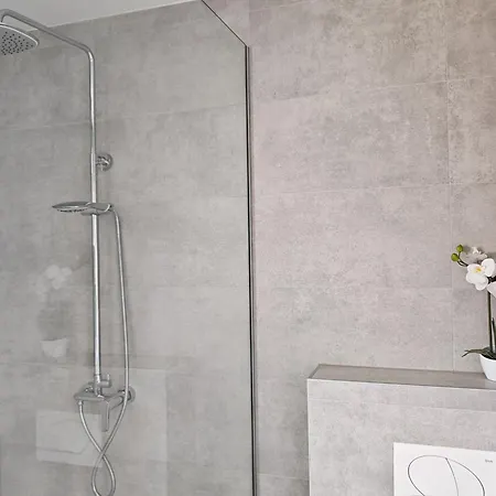 Modern Luxury Diva 3, 4 Stars, Ciovo, Okrug Appartamento Traù